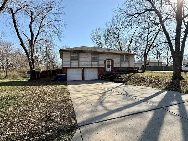 $260,000 | 1116 Owens Drive, Liberty, MO 64068