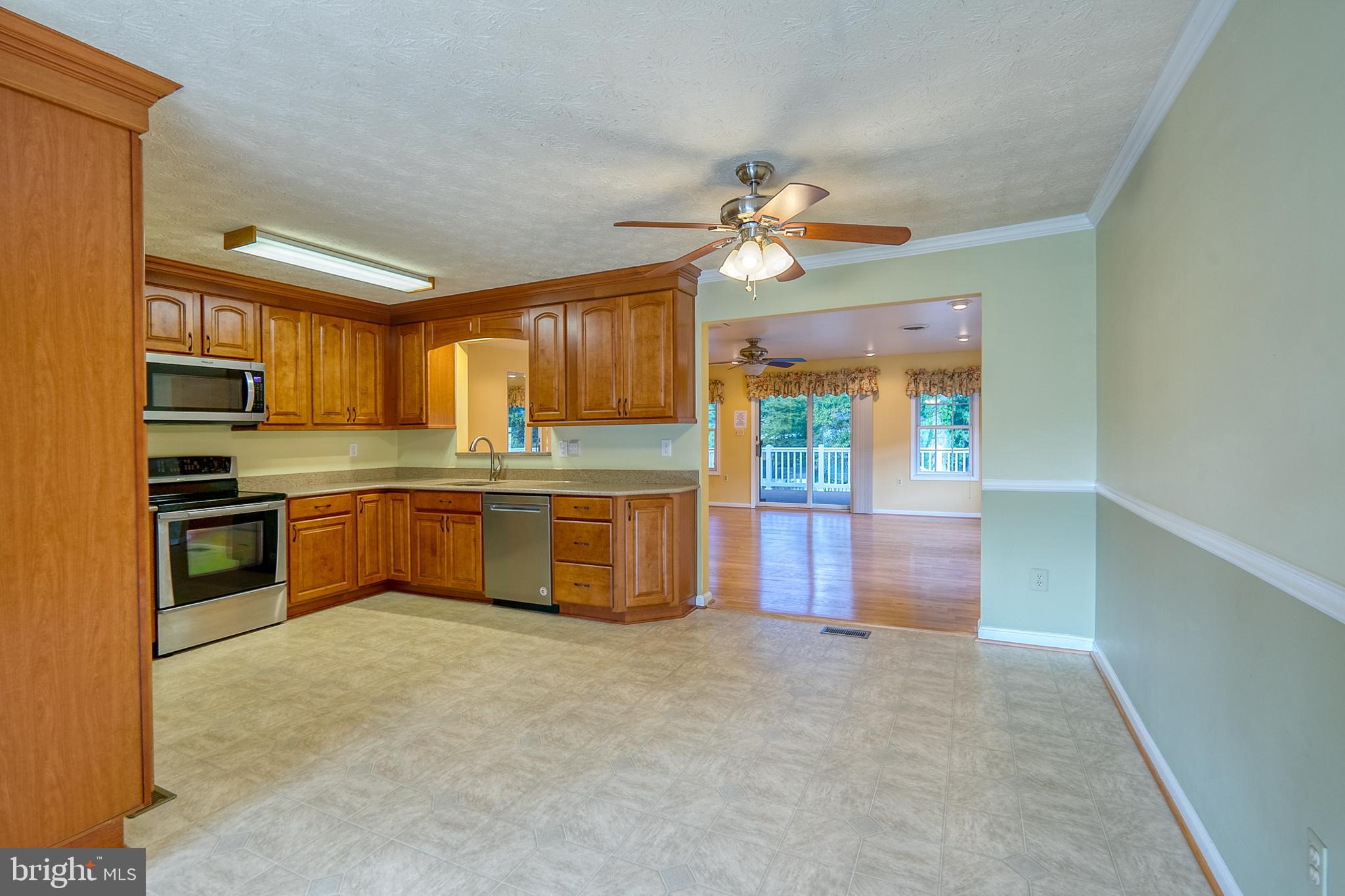 7906 Delmont Station Road Severn, MD 21144 - Photo 25 of 91 Eat- in kitchen