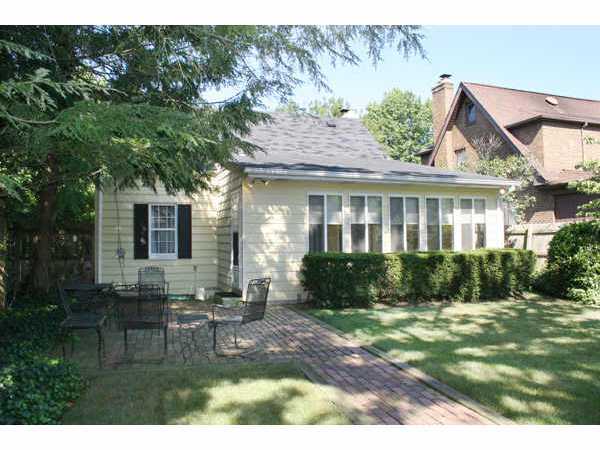 110 North Remington Road Columbus, OH 43209 - Photo 2 of 5