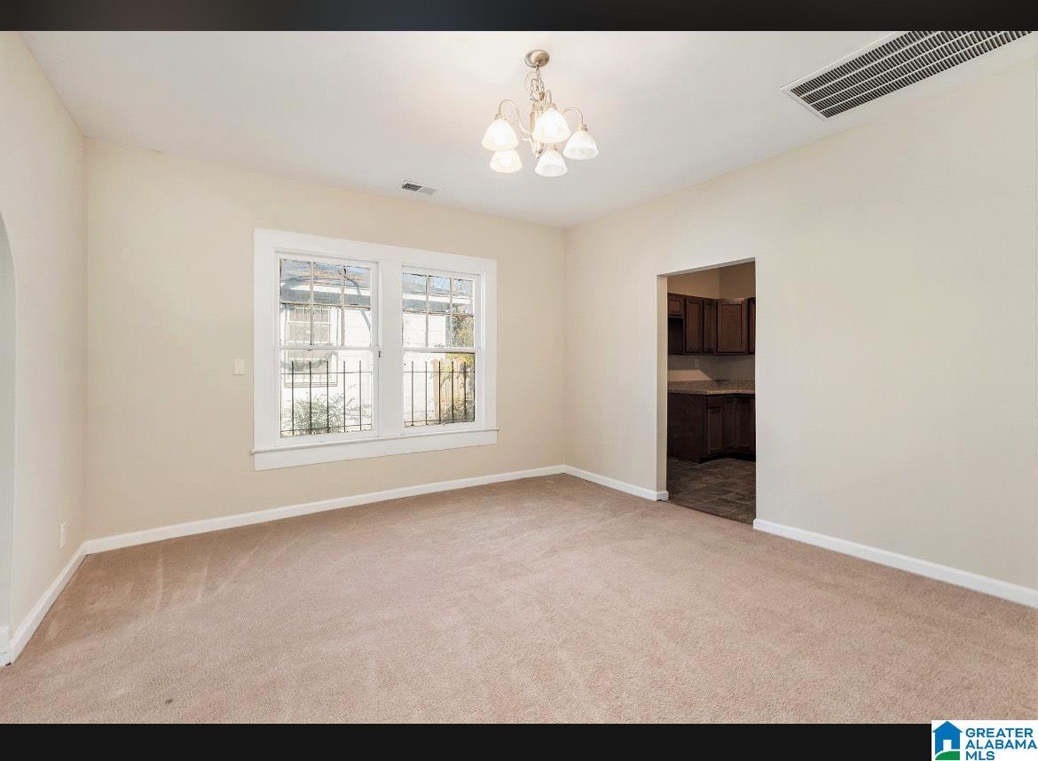917 27th Street Southwest Birmingham, AL 35211 - Photo 4 of 10