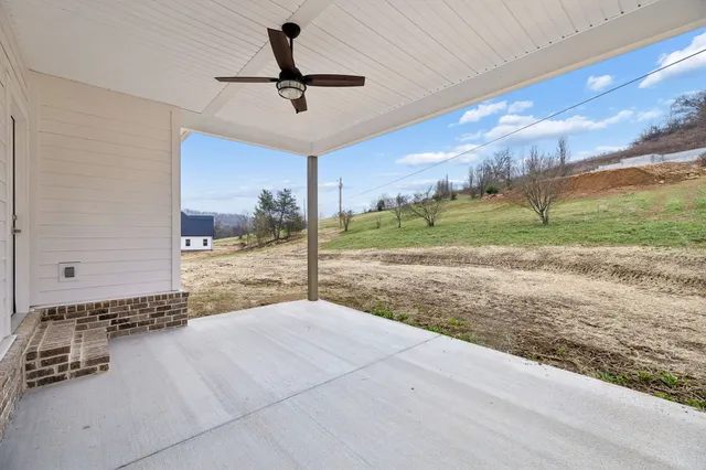 $709,900 | 1561 Opossum Paw Road, Beechgrove, TN 37018
