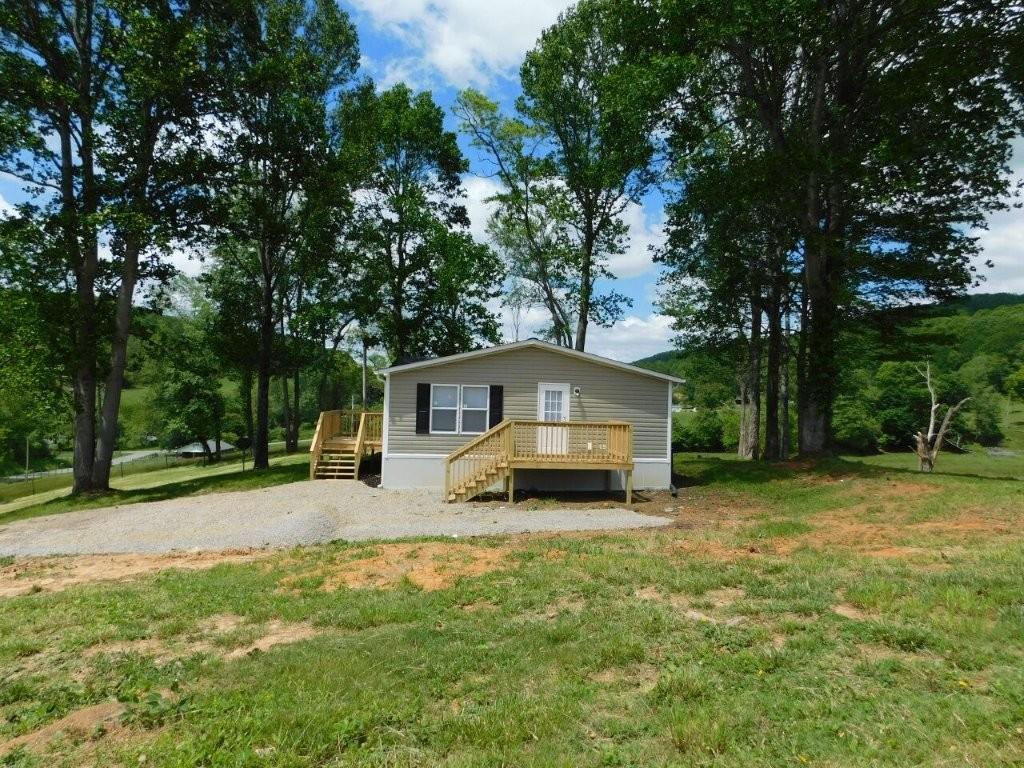 155 Davis Valley Road Atkins, VA 24311 - Photo 3 of 35 Gallery Image 3