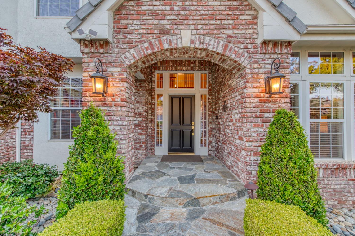 21672 Westmere Lane Friant, CA 93626 - Photo 6 of 80 a front view of a building