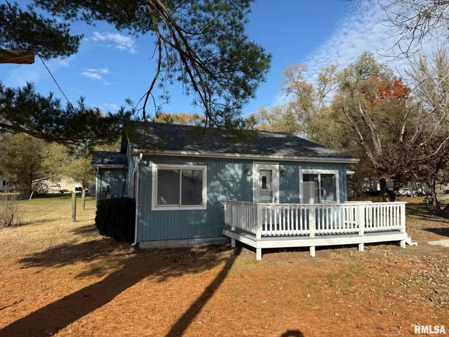 $50,000 | 809 North Fourth Street, Oquawka, IL 61469