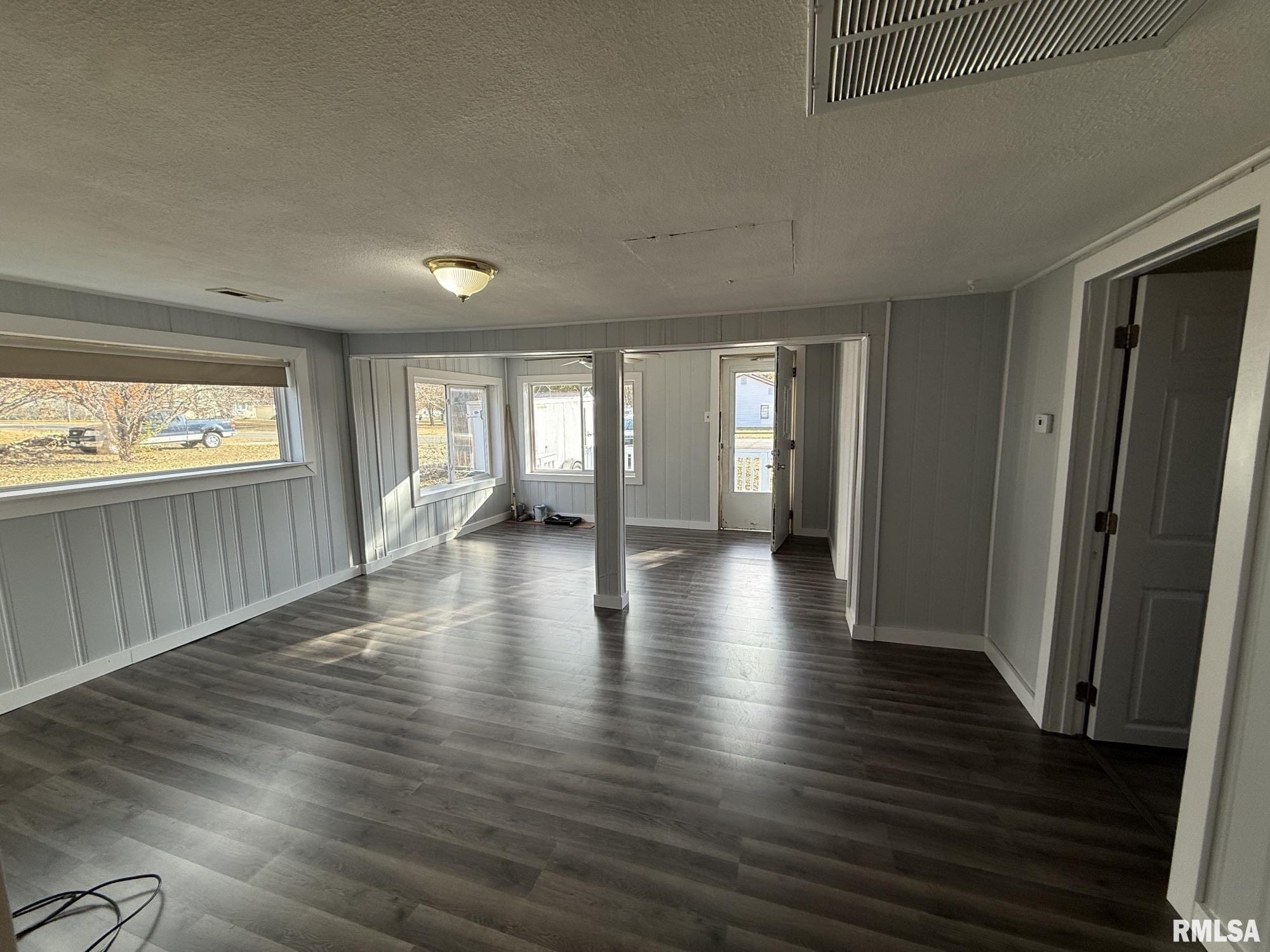 809 North Fourth Street Oquawka, IL 61469 - Photo 5 of 11