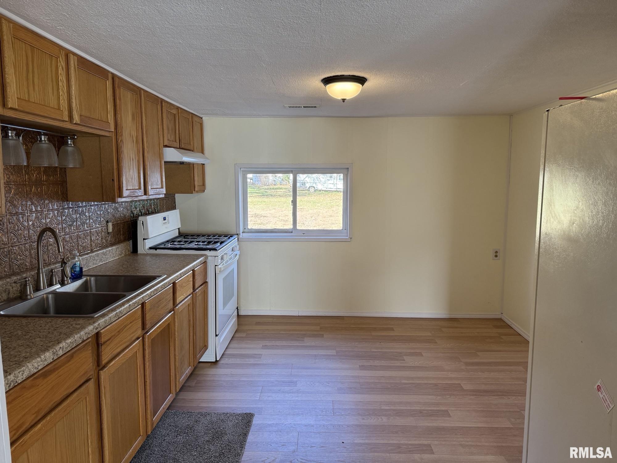 809 North Fourth Street Oquawka, IL 61469 - Photo 10 of 11