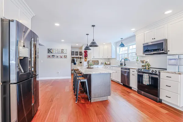 $925,000 | 8 Poor Farm Road, Brookline, NH 03033