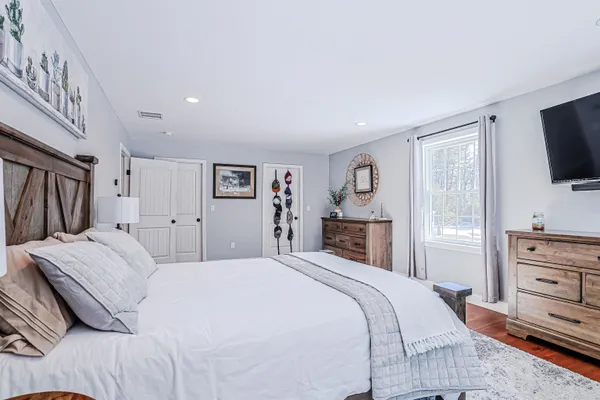 $925,000 | 8 Poor Farm Road, Brookline, NH 03033