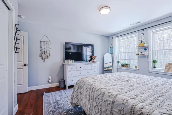 $925,000 | 8 Poor Farm Road, Brookline, NH 03033