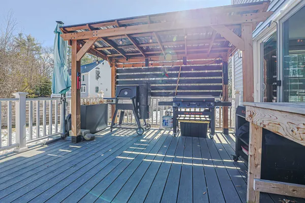 $925,000 | 8 Poor Farm Road, Brookline, NH 03033