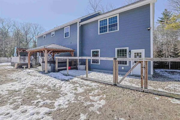 $925,000 | 8 Poor Farm Road, Brookline, NH 03033