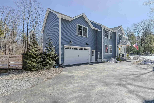 $925,000 | 8 Poor Farm Road, Brookline, NH 03033