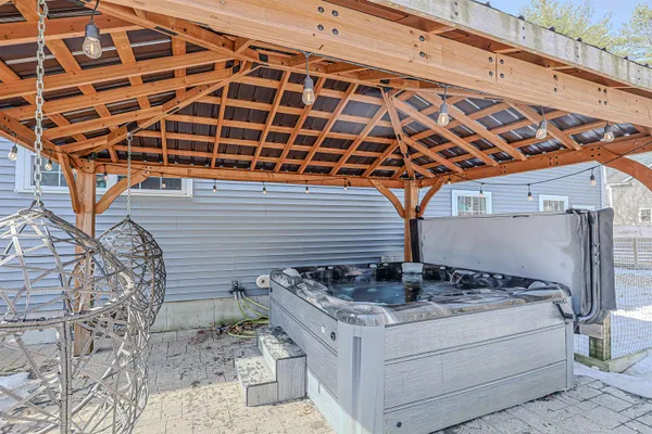 $925,000 | 8 Poor Farm Road, Brookline, NH 03033