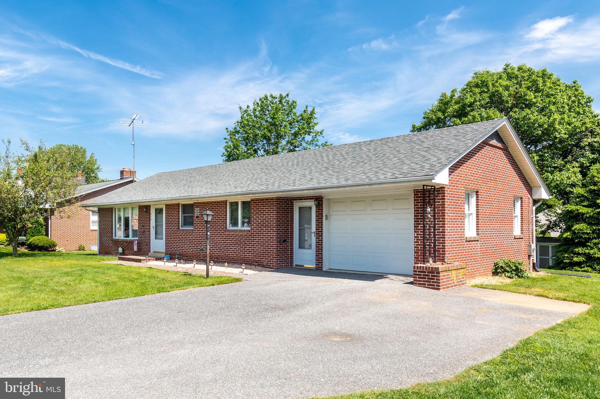313 Roberts Mill Road Taneytown, MD 21787 - Photo 2 of 31 Gallery Image 2