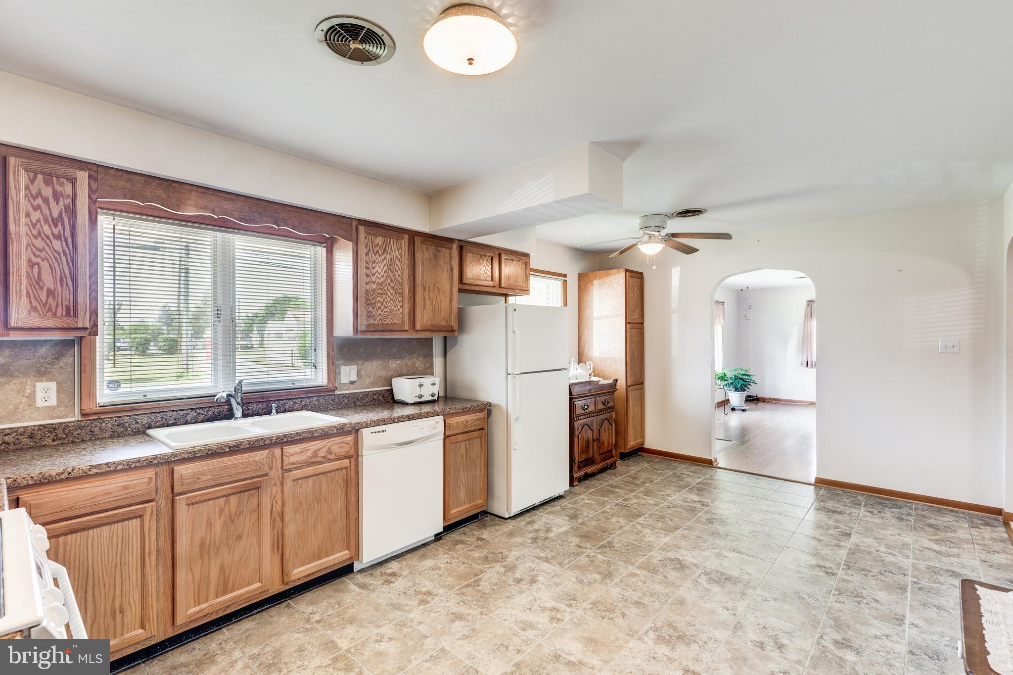 313 Roberts Mill Road Taneytown, MD 21787 - Photo 10 of 31 Gallery Image 10