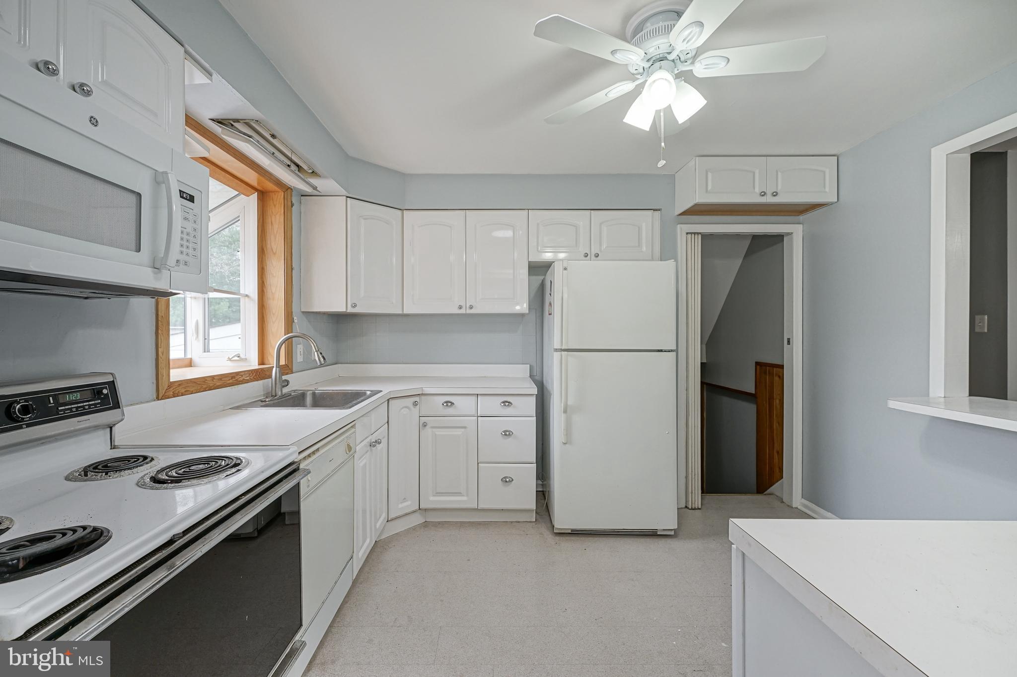 142 Valleybrook Road East Cherry Hill, NJ 08034 - Photo 12 of 34