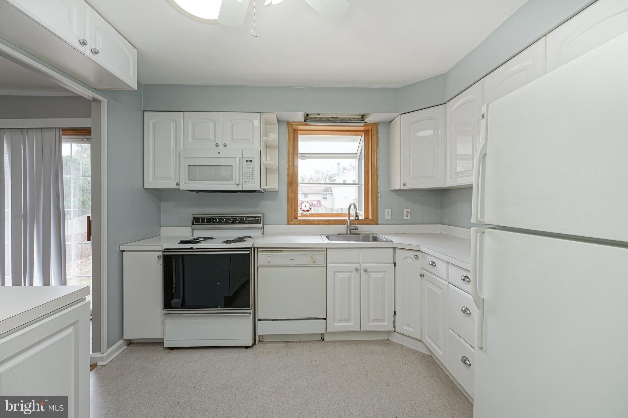 142 Valleybrook Road East Cherry Hill, NJ 08034 - Photo 13 of 34