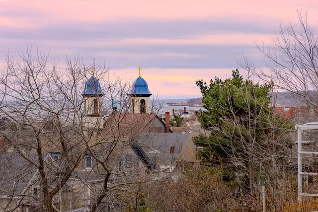 $2,400 | 34 Perkins Street, Unit 2, Gloucester, MA 01930