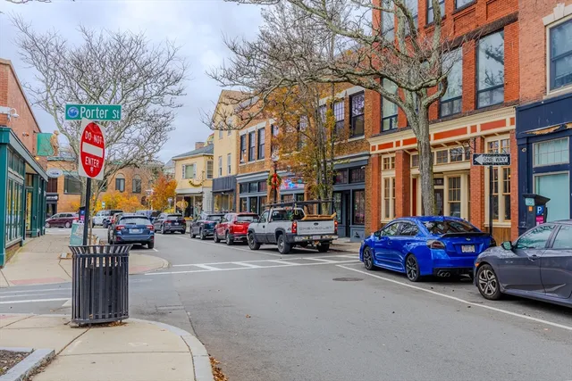 $2,400 | 34 Perkins Street, Unit 2, Gloucester, MA 01930