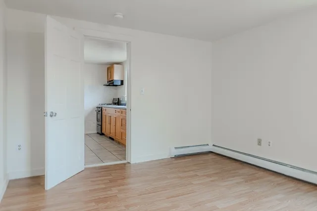 $2,400 | 34 Perkins Street, Unit 2, Gloucester, MA 01930