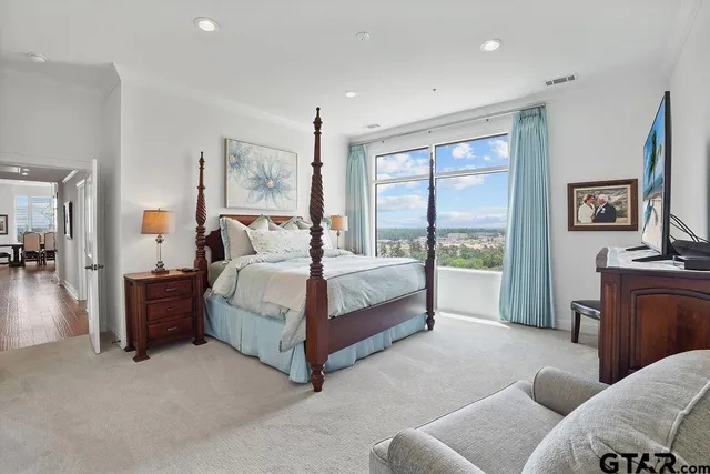 $525,000 | 2801 Wexford Drive, Unit PH1306, Tyler, TX 75709