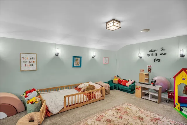 $599,999 | 64 Sally Lane, Ridge, NY 11961