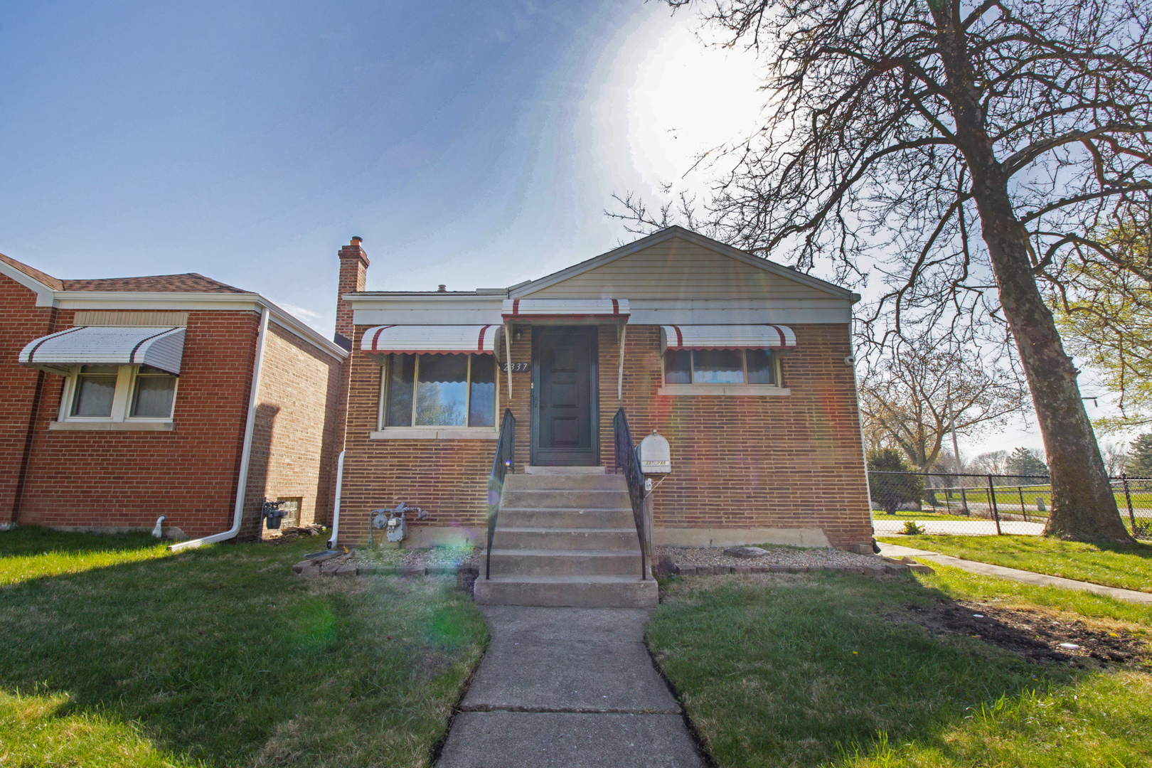 2337 Park Avenue Riverside, IL 60546 - Photo 2 of 26 Gallery Image 2