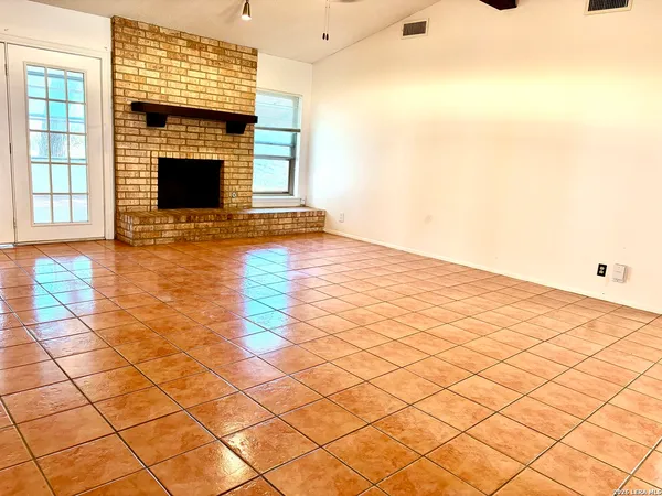 $2,000 | 6107 Calderwood Street, San Antonio, TX 78249