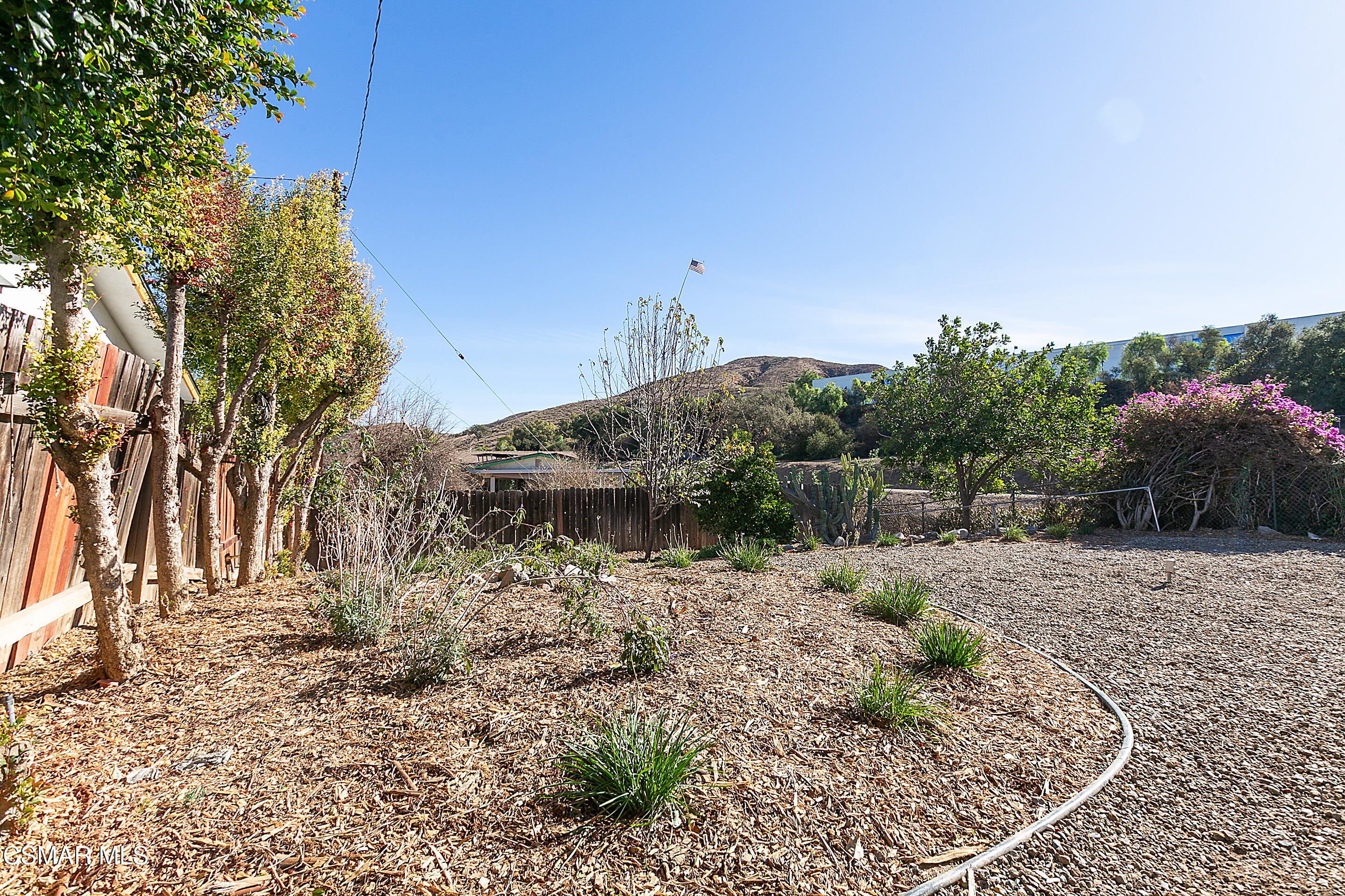 1630 Lark Street Simi Valley, CA 93063 - Photo 14 of 18 1630Lark_December17,2024_0010