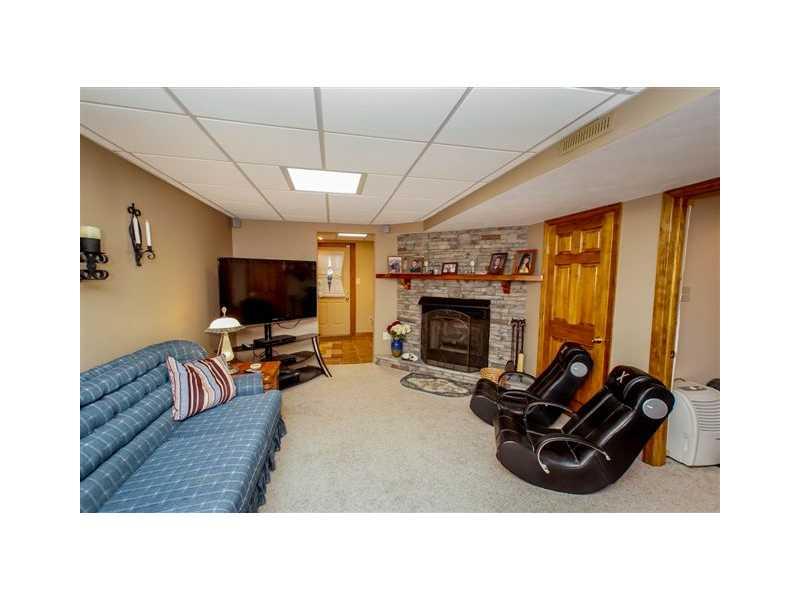 255 Juniata Road Dunbar, PA 15431 - Photo 17 of 25 Family Room.