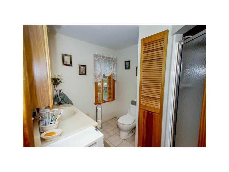 255 Juniata Road Dunbar, PA 15431 - Photo 20 of 25 Master Bath/Spa.