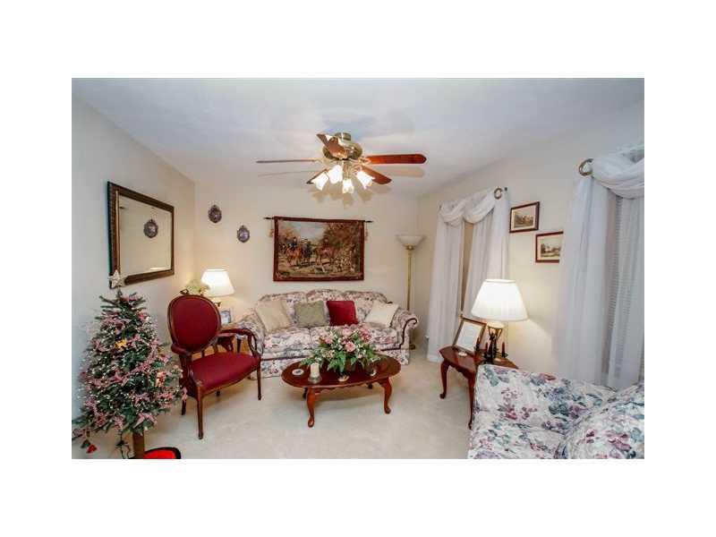 255 Juniata Road Dunbar, PA 15431 - Photo 5 of 25 Living Room.