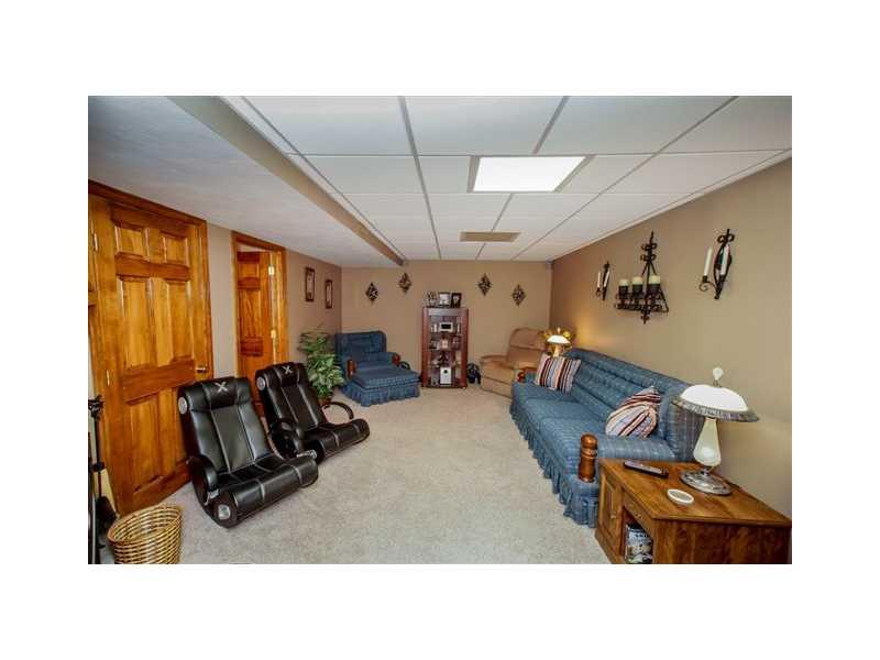 255 Juniata Road Dunbar, PA 15431 - Photo 7 of 25 Den/Family/Great Room.