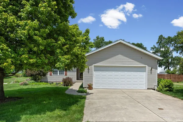 $259,900 | 409 East Briar Street, Otterbein, IN 47970
