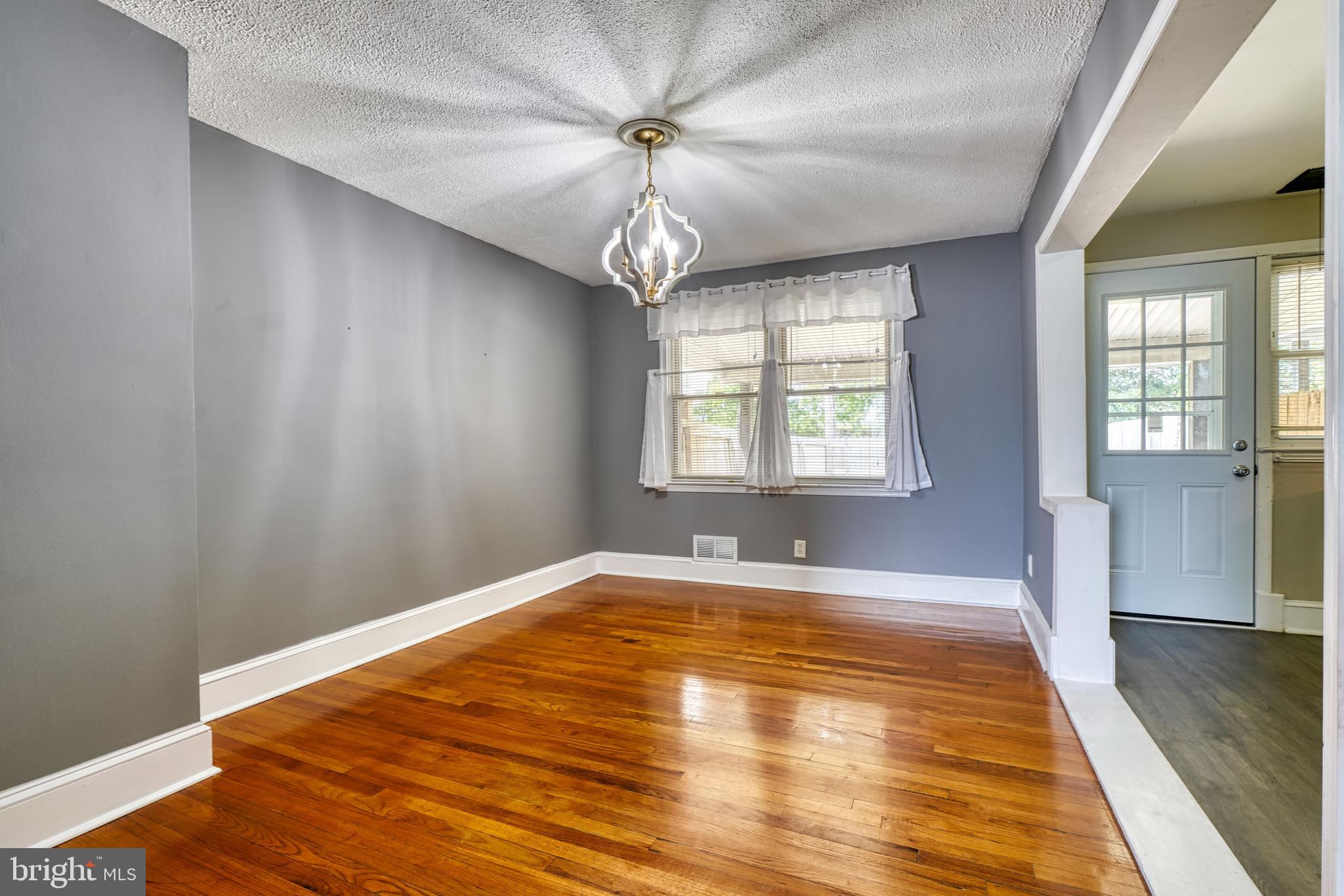 1928 Eastfield Road Dundalk, MD 21222 - Photo 6 of 23 Gallery Image 6