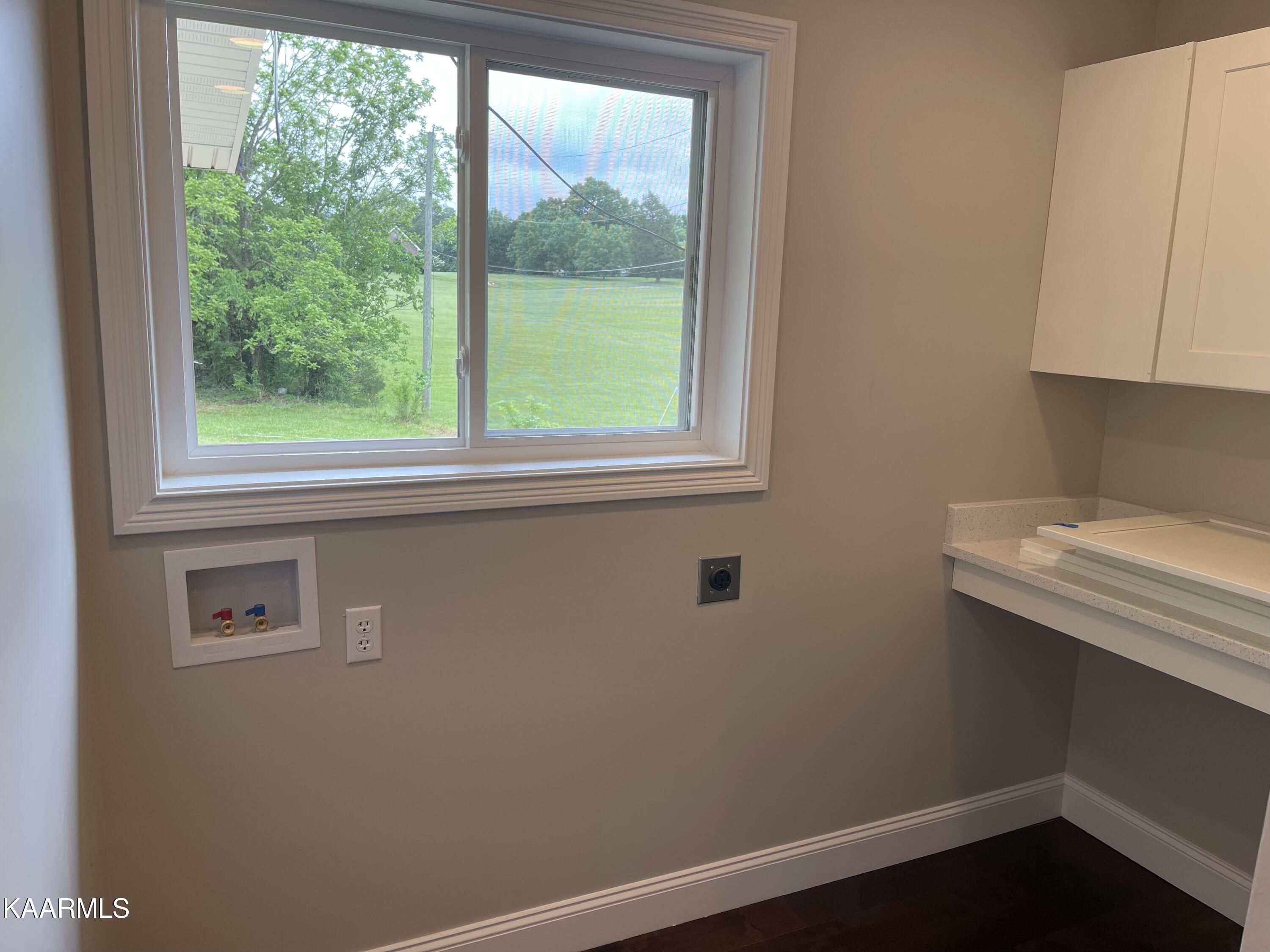 5518 East Emory Road Knoxville, TN 37918 - Photo 17 of 33 2022-05-24 12.14.46