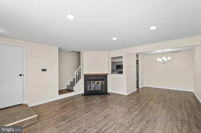 $397,500 | 7614 Jordon Hollow Court, Manassas, VA 20109