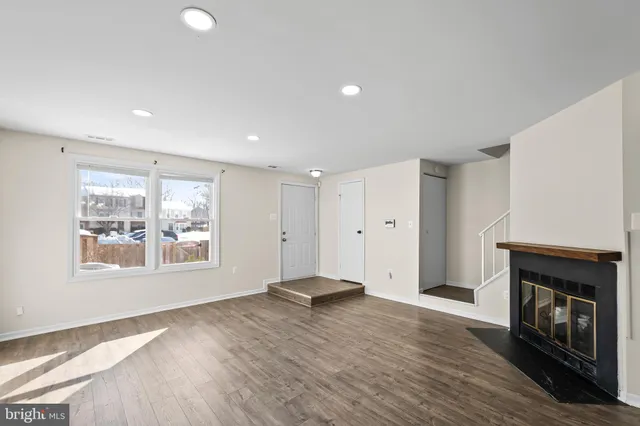 $397,500 | 7614 Jordon Hollow Court, Manassas, VA 20109