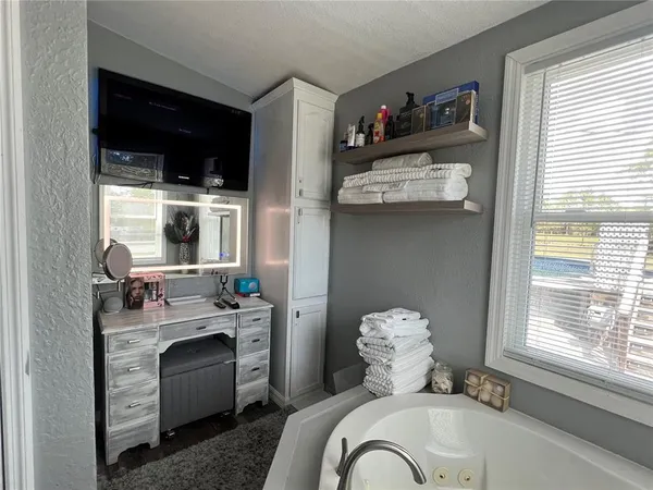 $369,900 | 5351 Northeast 121st Terrace, Williston, FL 32696