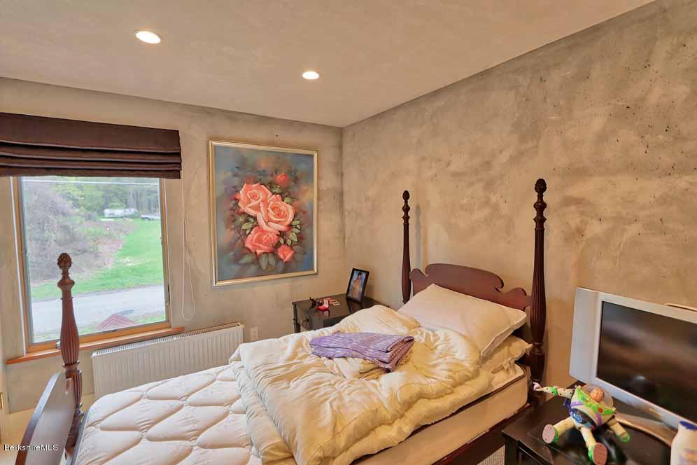 576 W Road Sheffield, MA 01230 - Photo 16 of 16 14