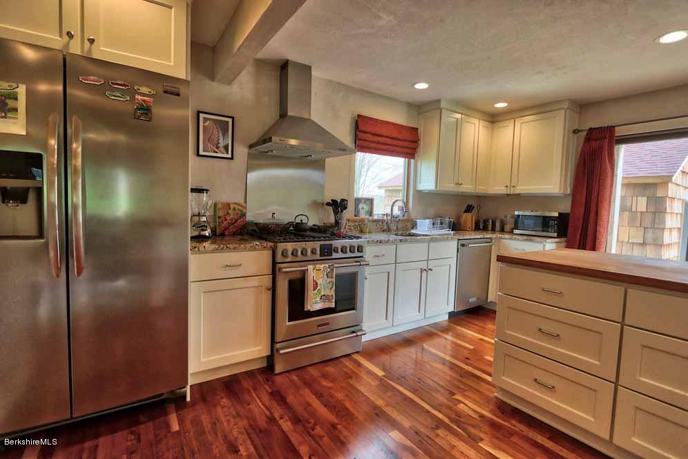 576 W Road Sheffield, MA 01230 - Photo 7 of 16 07