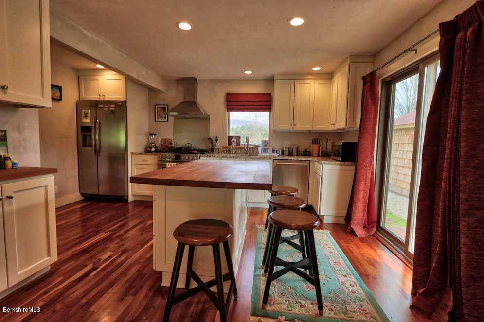 576 W Road Sheffield, MA 01230 - Photo 10 of 16 09