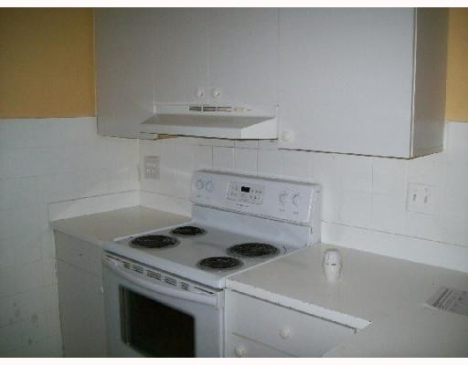 511 Banks Road, Unit 5118 Margate, FL 33063 - Photo 5 of 8 Kitchen