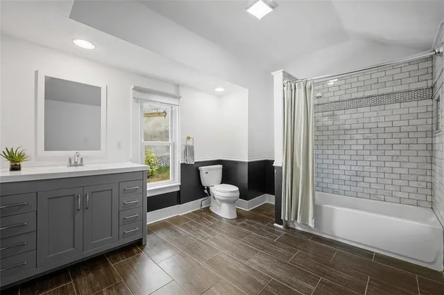 a view of a backyard with sitting area and furniture