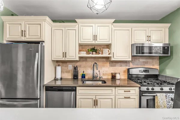 $235,000 | 3 Remsen Road, Unit 2L, Yonkers, NY 10710