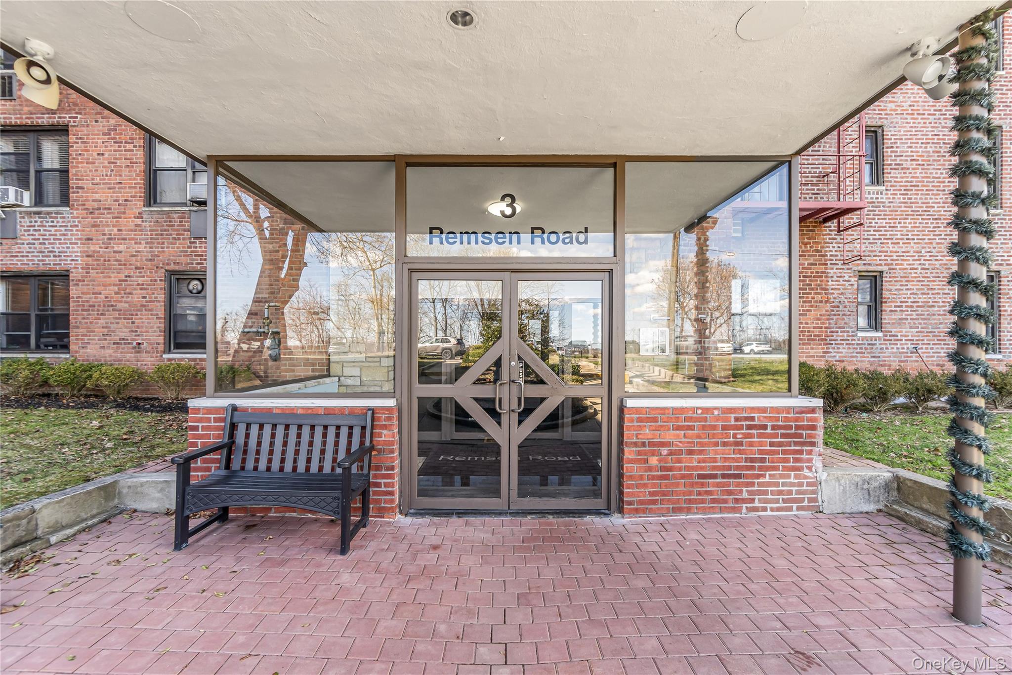 3 Remsen Road, Unit 2L Yonkers, NY 10710 - Photo 24 of 31
