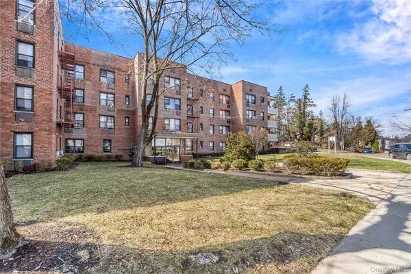 $235,000 | 3 Remsen Road, Unit 2L, Yonkers, NY 10710