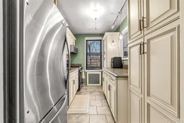 $235,000 | 3 Remsen Road, Unit 2L, Yonkers, NY 10710
