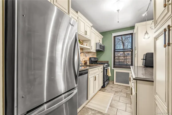 $235,000 | 3 Remsen Road, Unit 2L, Yonkers, NY 10710