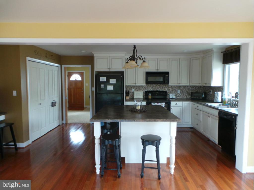 1760 Eppinger Road Berkeley Springs, WV 25411 - Photo 11 of 30 Kitchen